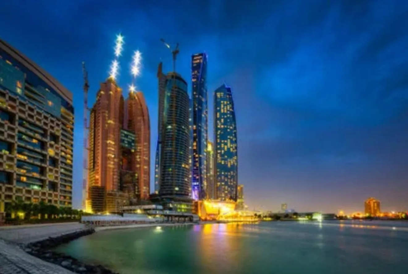 Cornich Street - Suave Sea View Room Abu Dhabi