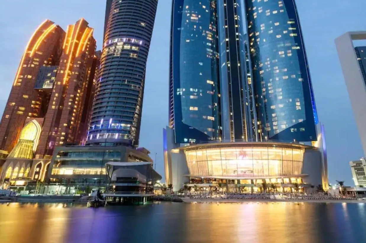 Cornich Street - Suave Sea View Room Abu Dhabi