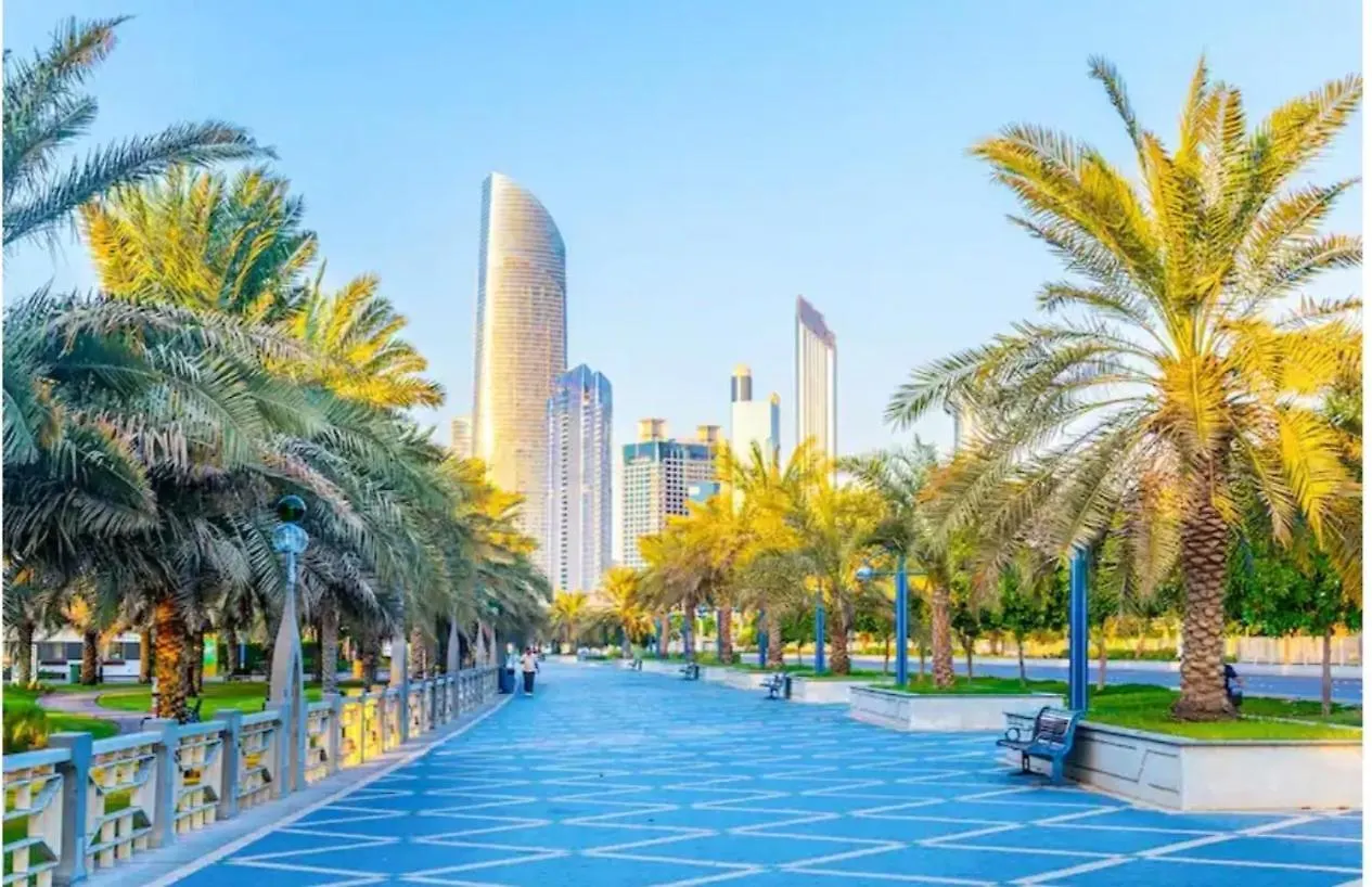 Hostel Cornich Street - Suave Sea View Room Abu Dhabi